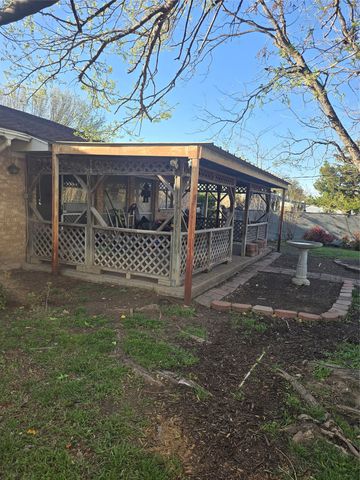 624 S Kate Street, White Settlement, TX 76108