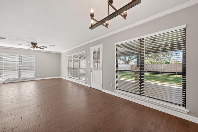 1720 Old Creek Drive, Rosenberg, TX 77471