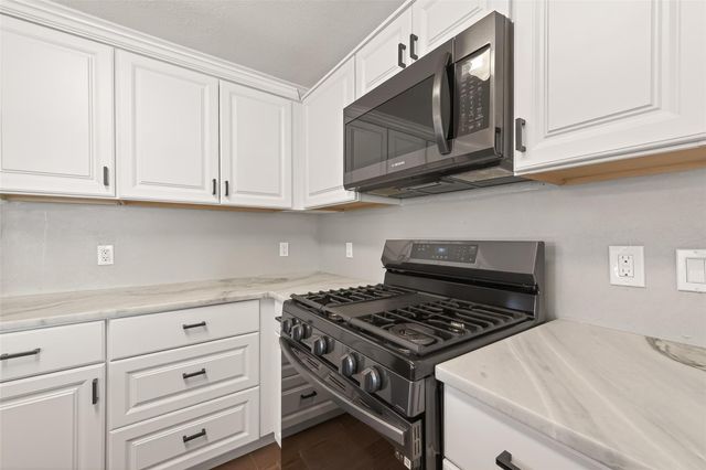 1720 Old Creek Drive, Rosenberg, TX 77471