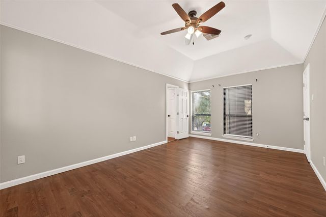 1720 Old Creek Drive, Rosenberg, TX 77471