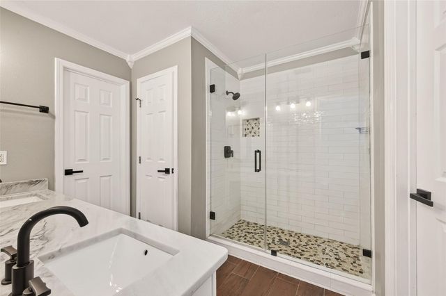 1720 Old Creek Drive, Rosenberg, TX 77471