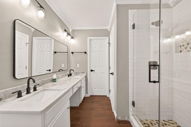 1720 Old Creek Drive, Rosenberg, TX 77471