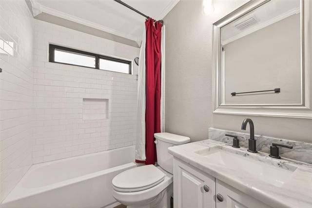 1720 Old Creek Drive, Rosenberg, TX 77471