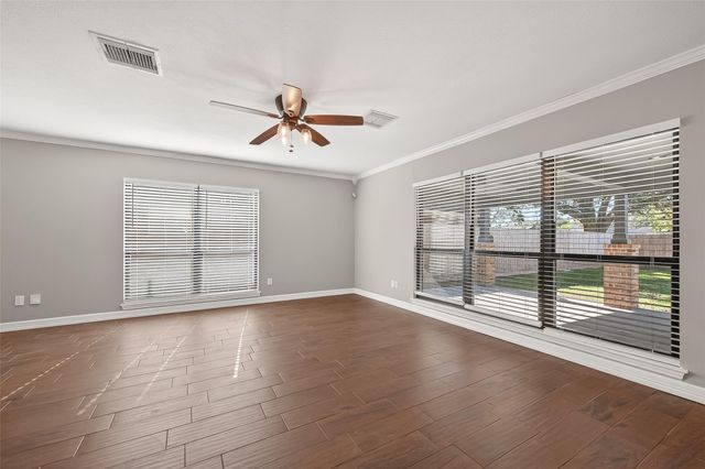 1720 Old Creek Drive, Rosenberg, TX 77471