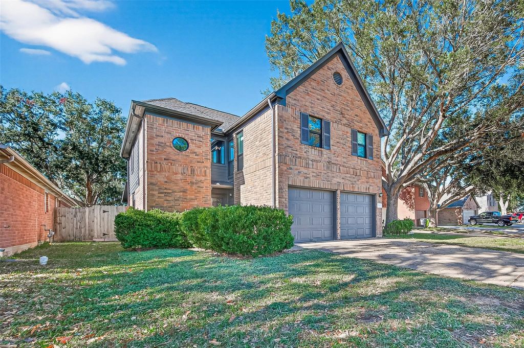 1720 Old Creek Drive, Rosenberg, TX 77471