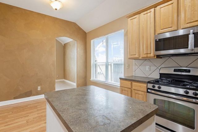 6823 Durango Creek Drive, Magnolia, TX 77354