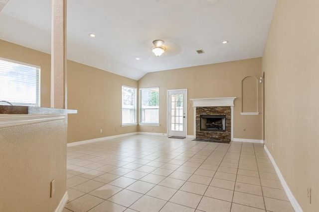 6823 Durango Creek Drive, Magnolia, TX 77354