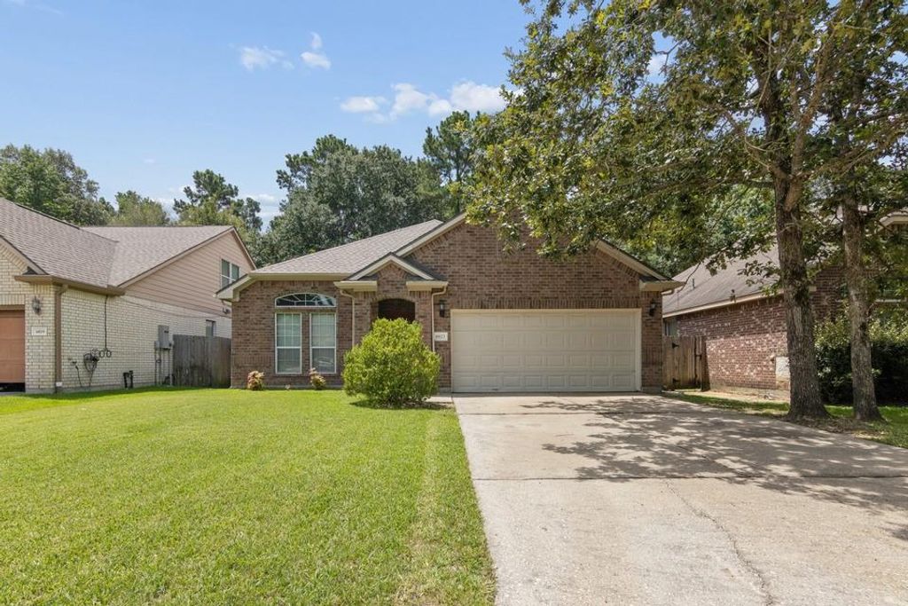 6823 Durango Creek Drive, Magnolia, TX 77354