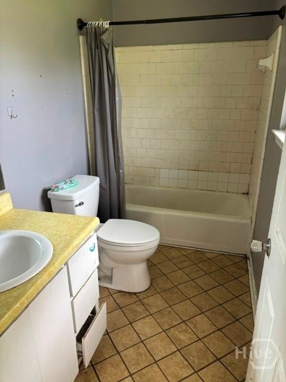Image 10 of property listing at 1403 Beckman Avenue, Savannah, GA 31406