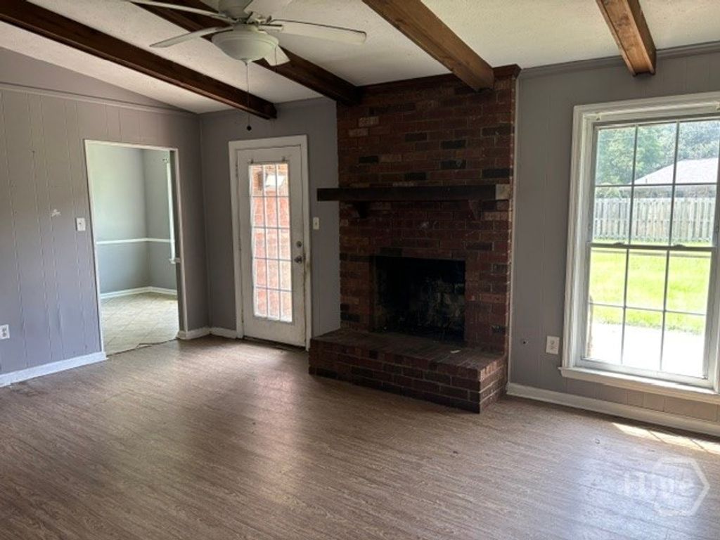 Image 3 of property listing at 1403 Beckman Avenue, Savannah, GA 31406