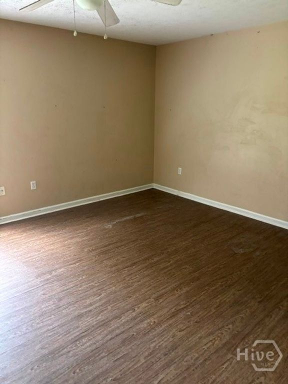 Image 9 of property listing at 1403 Beckman Avenue, Savannah, GA 31406
