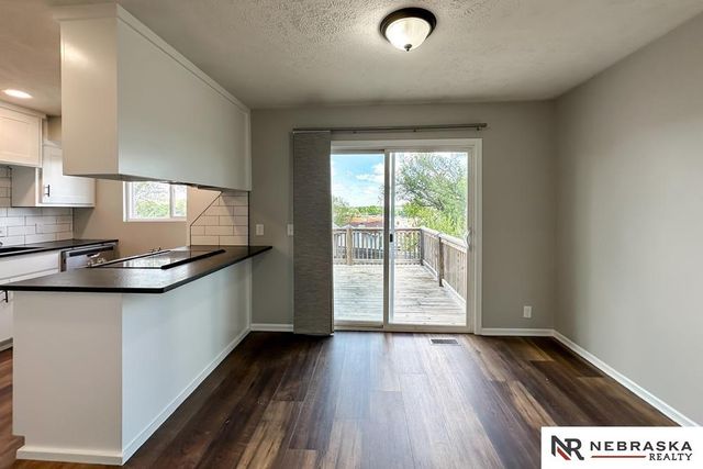 13856 V Street, Omaha, NE 68137