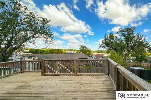 13856 V Street, Omaha, NE 68137