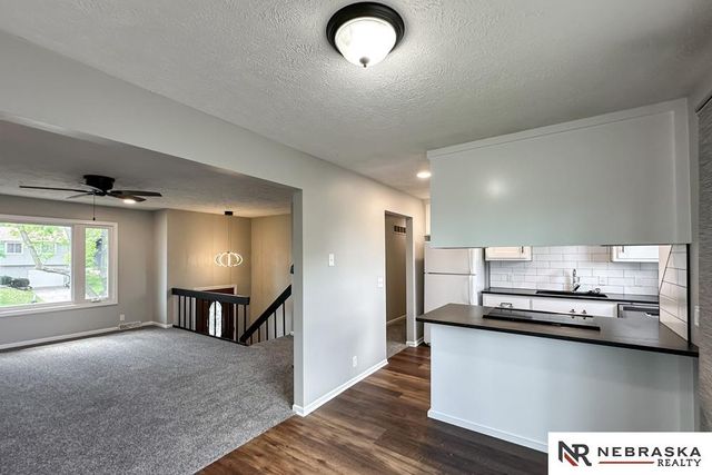 13856 V Street, Omaha, NE 68137