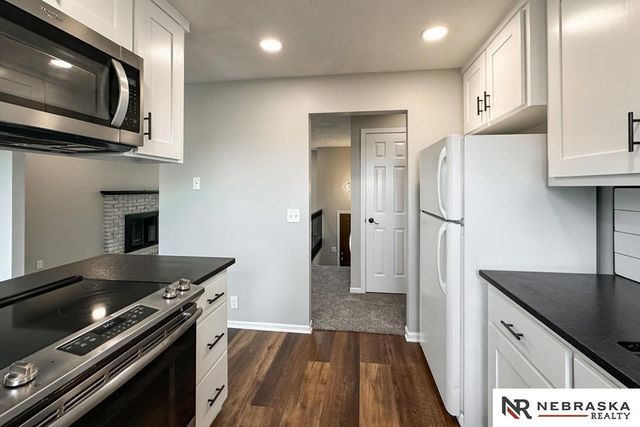 13856 V Street, Omaha, NE 68137