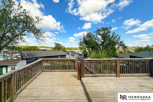 13856 V Street, Omaha, NE 68137