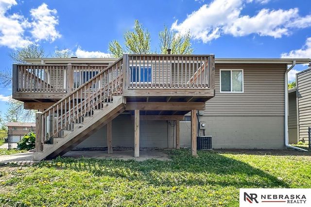 13856 V Street, Omaha, NE 68137