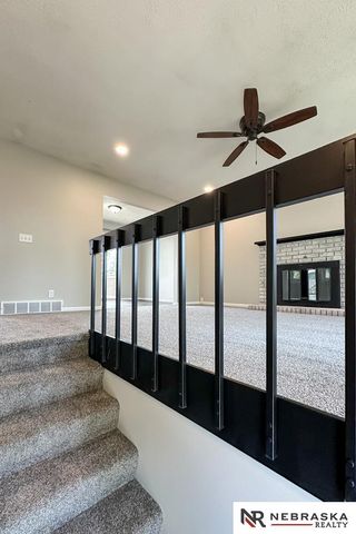 13856 V Street, Omaha, NE 68137