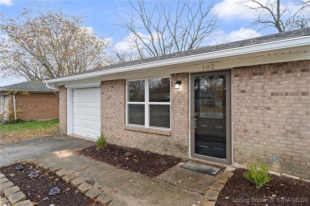 102 Lisa Lane, Charlestown, IN 47111