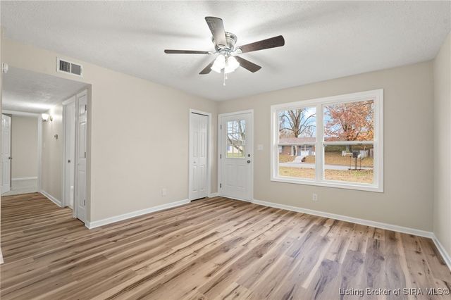 102 Lisa Lane, Charlestown, IN 47111