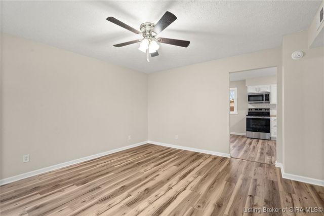 102 Lisa Lane, Charlestown, IN 47111