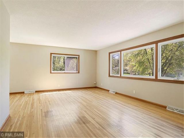 16020 Temple Drive, Minnetonka, MN 55345