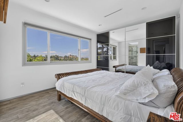 9012 Crescent Drive, Los Angeles, CA 90046
