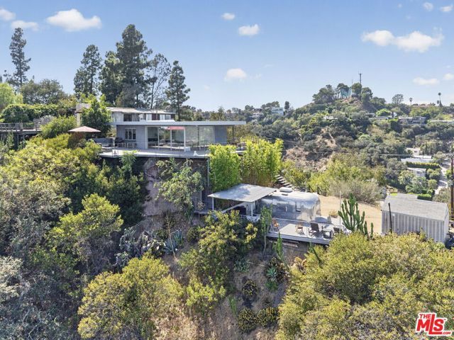 9012 Crescent Drive, Los Angeles, CA 90046