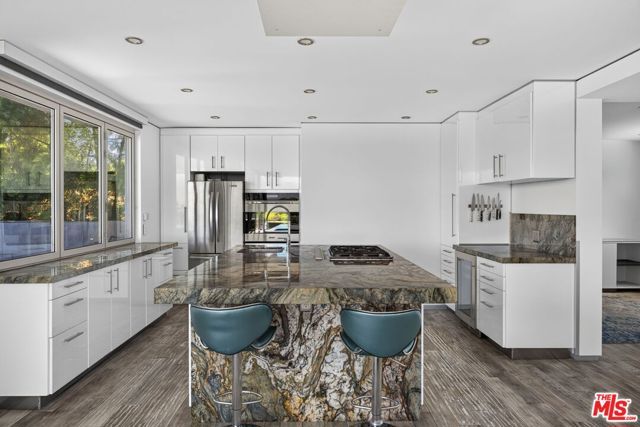 9012 Crescent Drive, Los Angeles, CA 90046