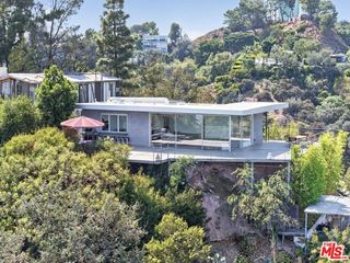 9012 Crescent Drive, Los Angeles, CA 90046