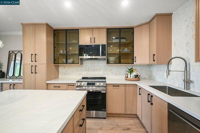 1601 Canyonwood Ct 8, Walnut Creek, CA 94595