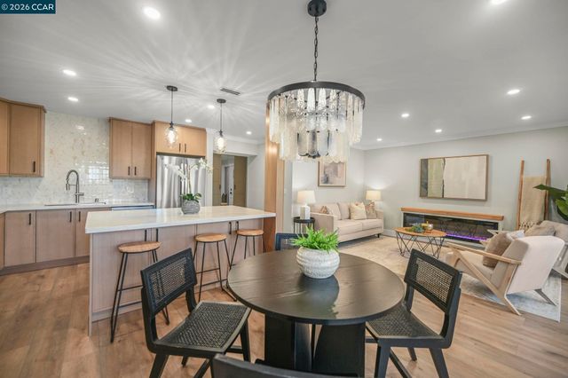 1601 Canyonwood Ct 8, Walnut Creek, CA 94595