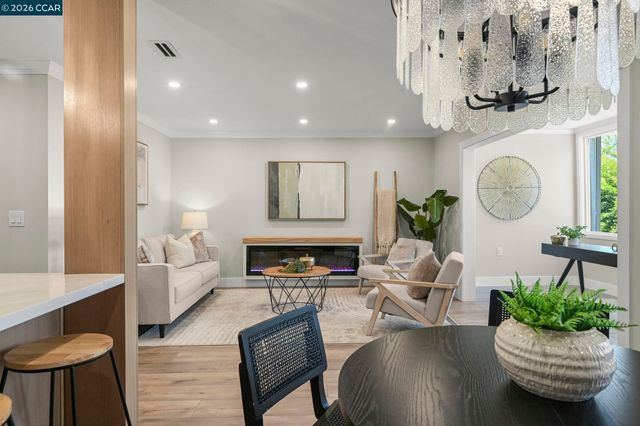 1601 Canyonwood Ct 8, Walnut Creek, CA 94595