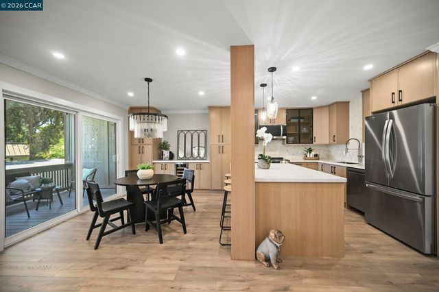 1601 Canyonwood Ct 8, Walnut Creek, CA 94595