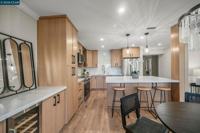 1601 Canyonwood Ct 8, Walnut Creek, CA 94595