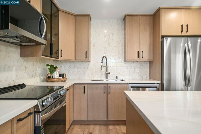 1601 Canyonwood Ct 8, Walnut Creek, CA 94595