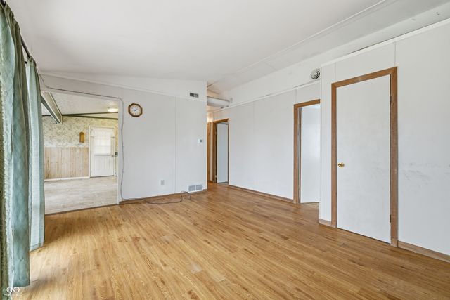 1044 Center Street, Martinsville, IN 46151