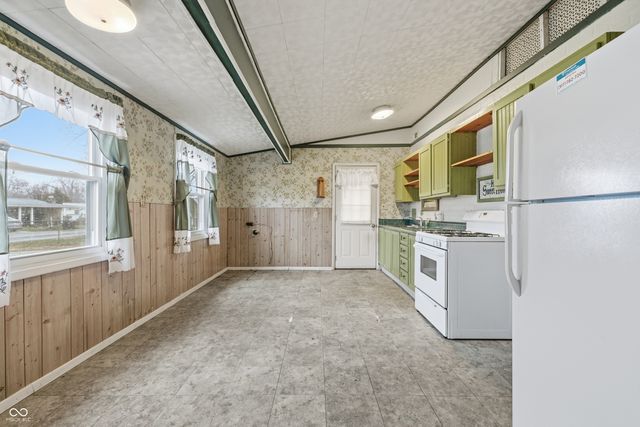 1044 Center Street, Martinsville, IN 46151