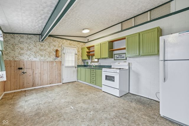 1044 Center Street, Martinsville, IN 46151