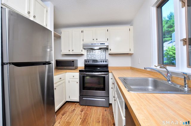 45 River Colony 45, Guilford, CT 06437