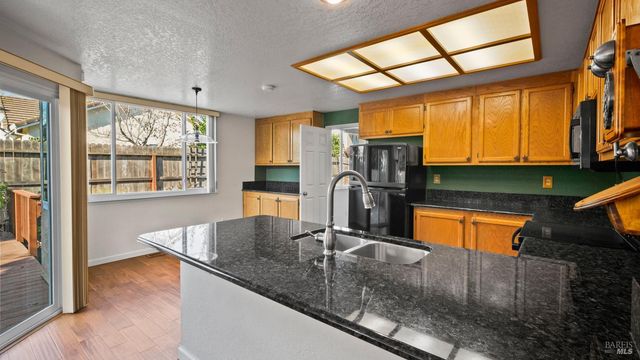 2913 Willow Ct, Fairfield, CA 94533