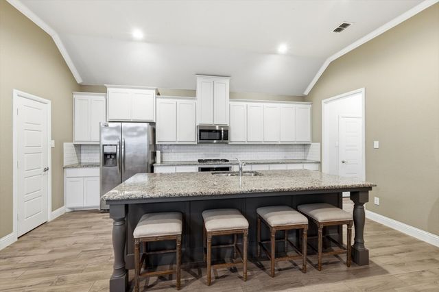 904 10th Street, Argyle, TX 76226