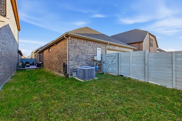 904 10th Street, Argyle, TX 76226