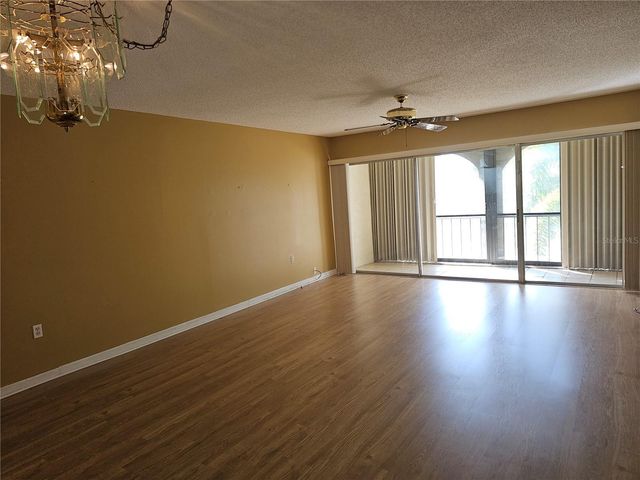 7701 STARKEY ROAD 102, Seminole, FL 33777