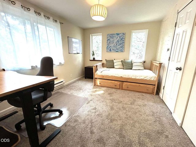 2923 NE Deborah Court, Bend, OR 97701