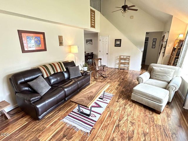 2923 NE Deborah Court, Bend, OR 97701