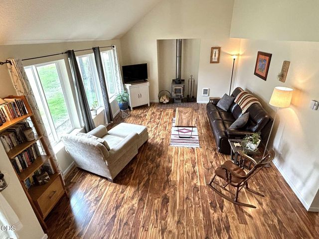 2923 NE Deborah Court, Bend, OR 97701
