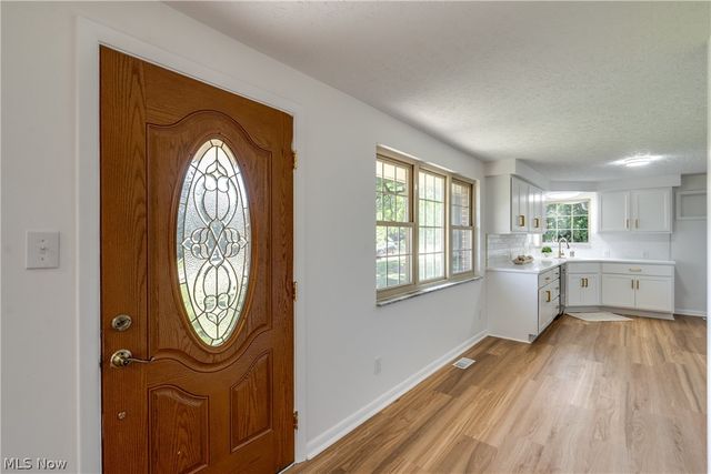 15234 Orrville Street NW, North Lawrence, OH 44666