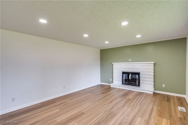15234 Orrville Street NW, North Lawrence, OH 44666