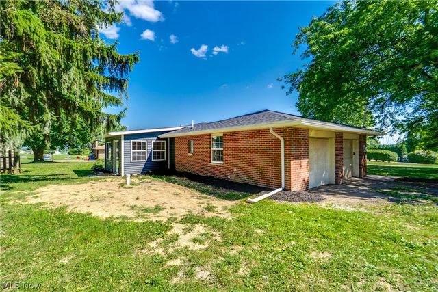 15234 Orrville Street NW, North Lawrence, OH 44666